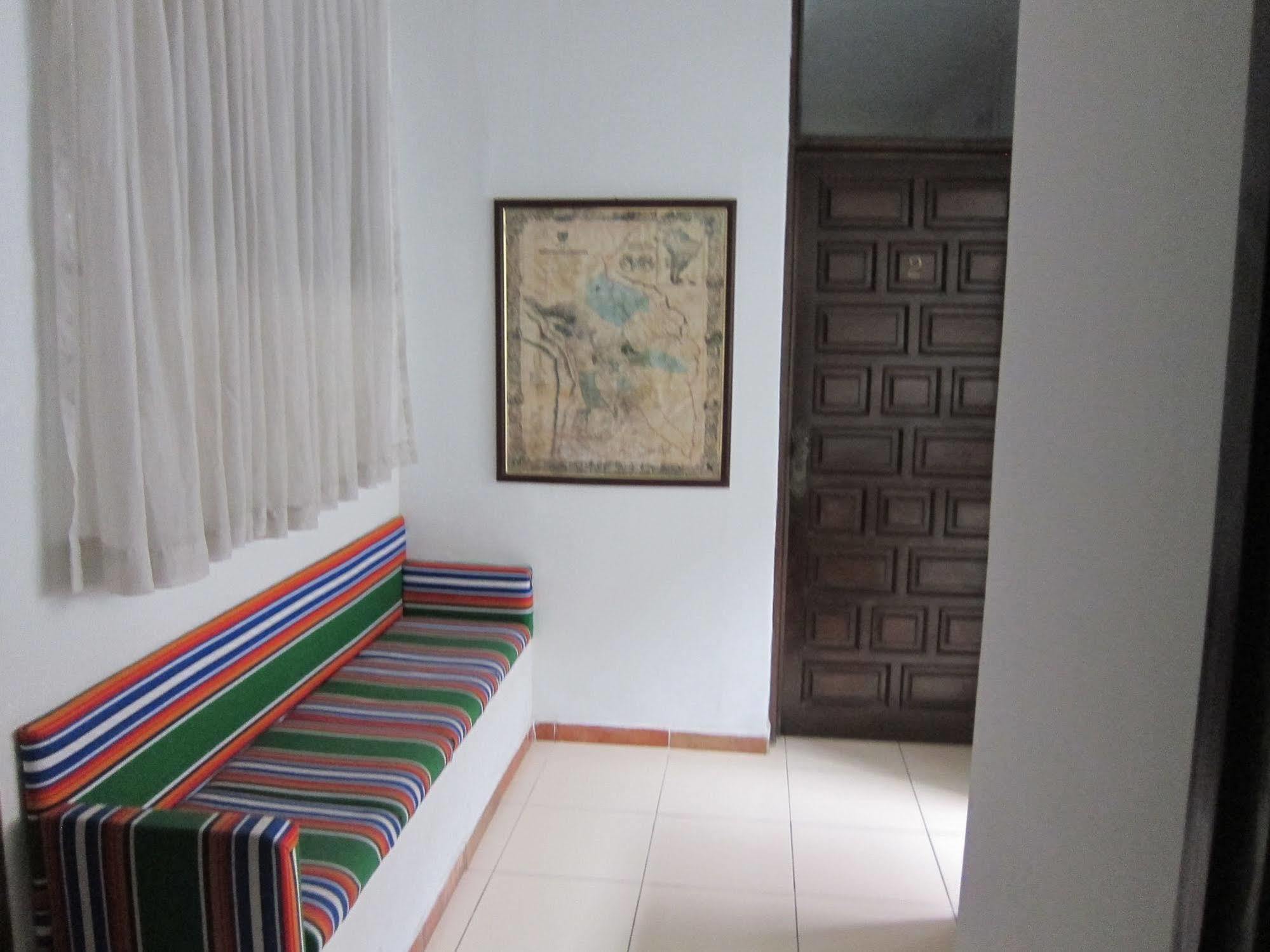 Hostal Los Aventureros Santa Cruz de La Sierra Eksteriør billede